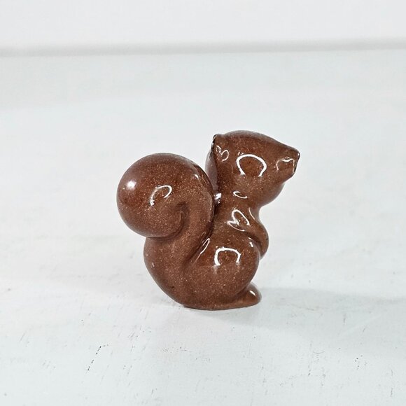 Hagen Renaker Early Baby Squirrel Brown Miniature Figurine Ceramic Sitting Up - Picture 4 of 8